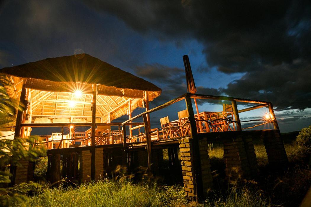 Hotel Kazinga Wilderness Safari Camp Kasese Exterior foto